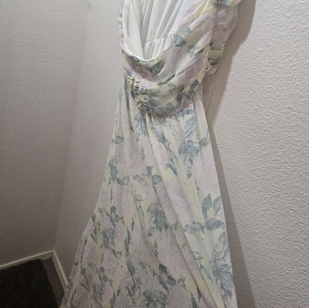 Lulus NWT Efortlessly Abloom Green Multi Floral Ruched Halter Maxi Dress Medium - Picture 11 of 15